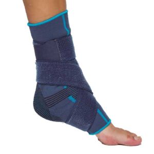 Tobillera elástica con vendaje en 8